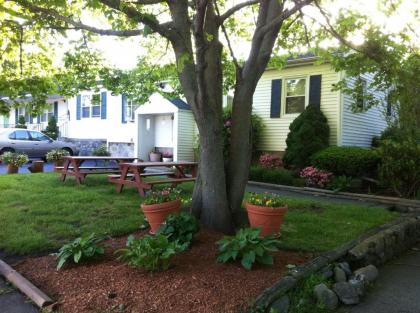 Founder's Brook Motel and Suites - image 12