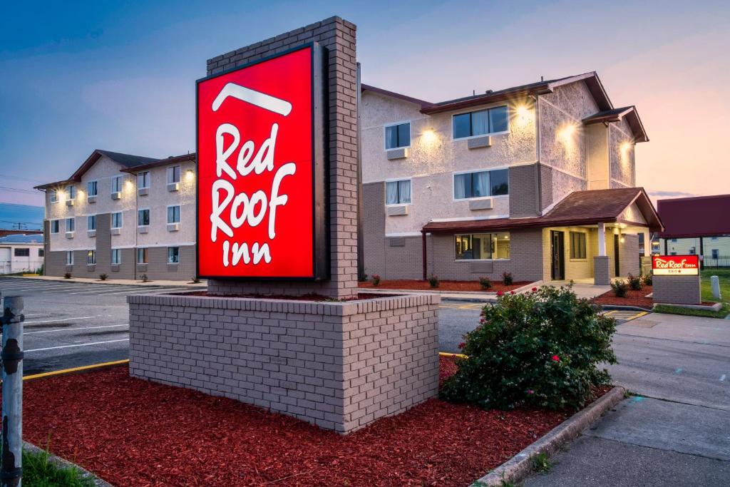 Red Roof Inn Norfolk - Portsmouth - image 3