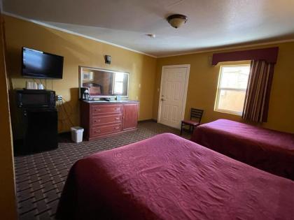 Budget Inn - image 12