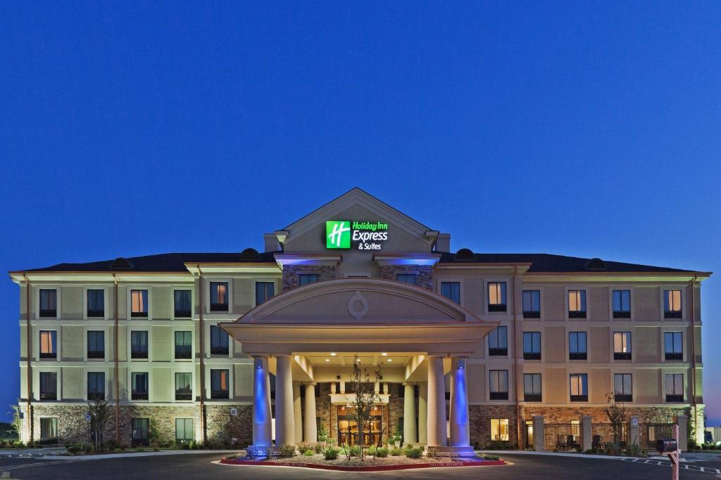 Holiday Inn Express & Suites Poteau an IHG Hotel - main image