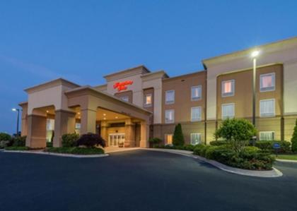 Hampton Inn Potsdam - image 1