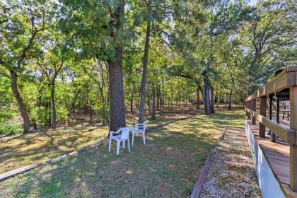 Charming Home with Deck and Yard - 1 Mi to Lake Texoma! - image 11