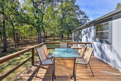 Charming Home with Deck and Yard - 1 Mi to Lake Texoma! - image 13