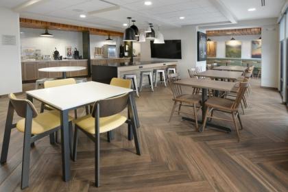 Fairfield Inn & Suites by Marriott Pottstown Limerick - image 9