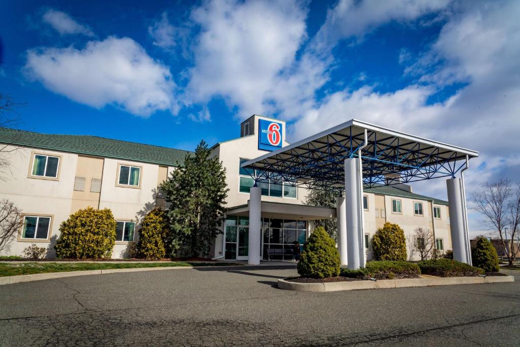 Motel 6-Pottstown PA - main image