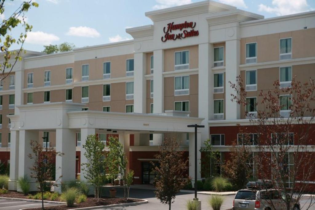 Hampton Inn & Suites Poughkeepsie - main image