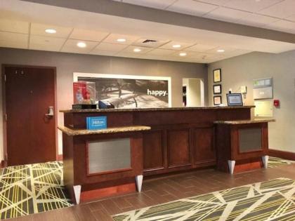 Hampton Inn & Suites Poughkeepsie - image 13