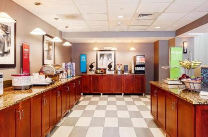 Hampton Inn & Suites Poughkeepsie - image 8