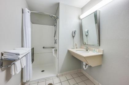 Quality Inn Poughkeepsie - image 15