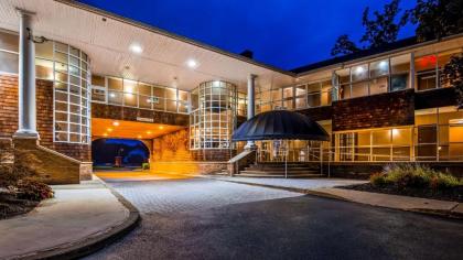 Best Western Plus the Inn  Suites at the Falls Poughkeepsie New York