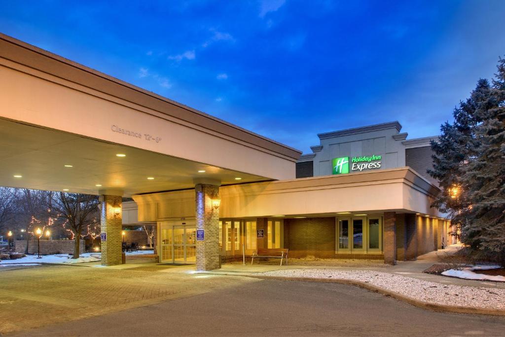 Holiday Inn Express Poughkeepsie an IHG Hotel - main image