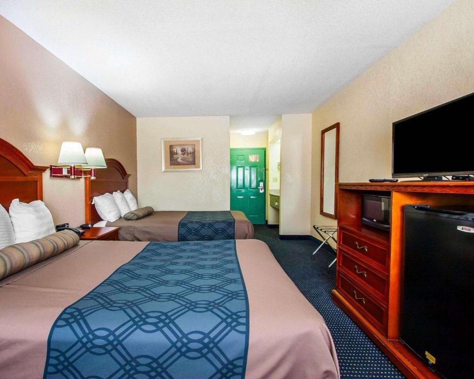 Econo Lodge - Prattville - image 4