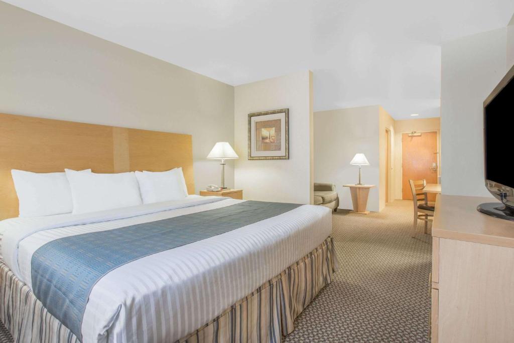 Days Inn by Wyndham Chino Valley - image 3