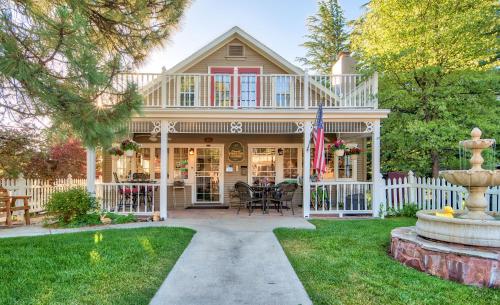 Prescott Pines Inn Bed and Breakfast - main image