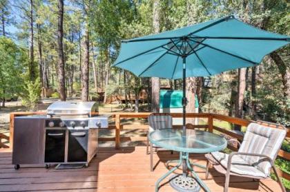 Cozy Cabin with AC and Deck 5 Mi to Downtown Prescott