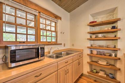 Bright Prescott Studio with Thumb Butte Views! - image 16