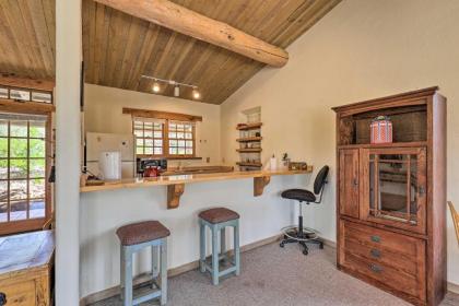 Bright Prescott Studio with Thumb Butte Views! - image 3