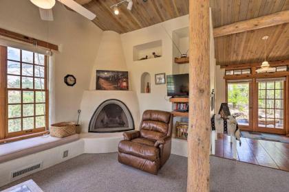 Bright Prescott Studio with Thumb Butte Views! - image 8