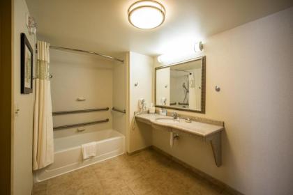 Hampton Inn Presque Isle - image 3