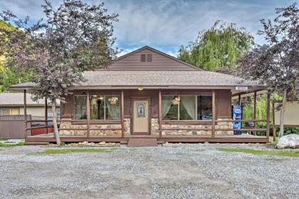 Huge Preston Cabin with Game Room and mountain Views Idaho