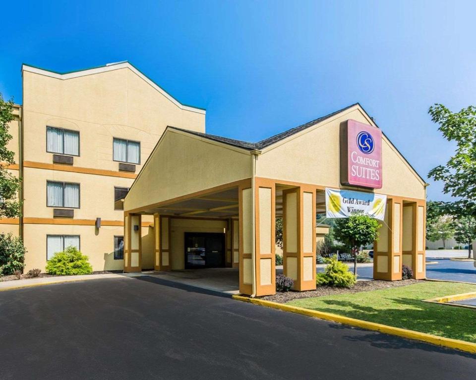 Comfort Suites Prestonsburg West - main image