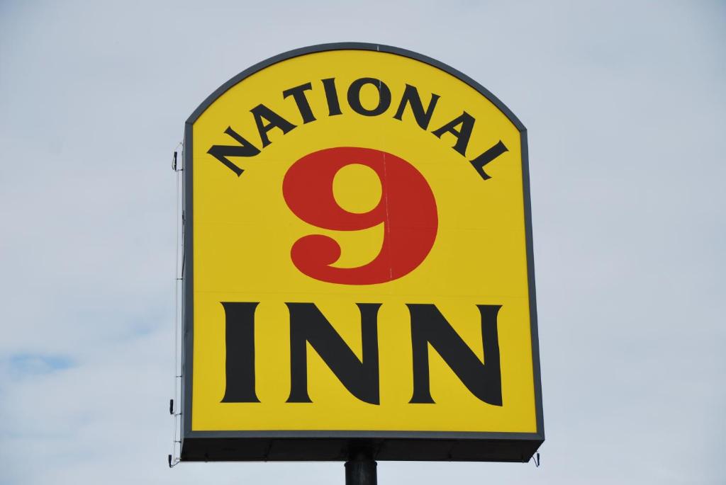 National 9 Inn Price - image 7