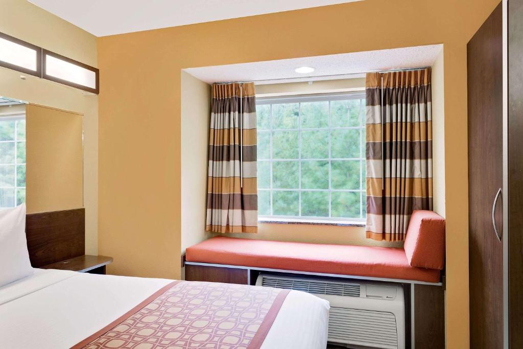 Microtel Inn & Suites by Wyndham Princeton - image 5