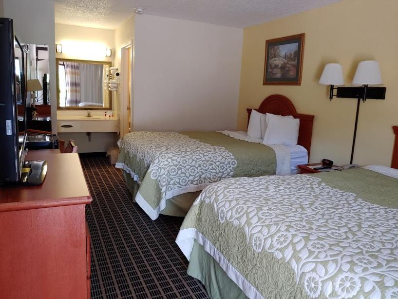 Days Inn by Wyndham Princeton - image 3