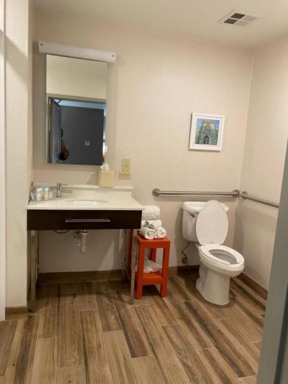 Hampton Inn Princeton - image 7