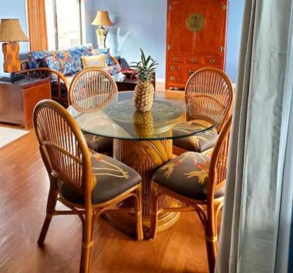 Sealodge D7-oceanfront with pool BBQ wifi free parking secluded beach nearby - image 7