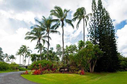 Alii Kai 8H-top floor corner ocean view pool hot tub BBQ free parking - image 15