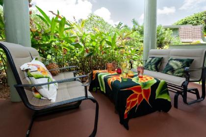 Puamana 25B-walk to Anini Beach remodeled and updated pool