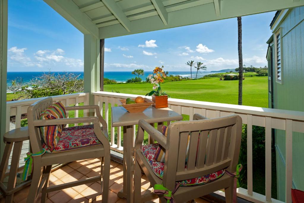 Kamahana 24-great ocean view upstairs corner spacious and private near golf - main image