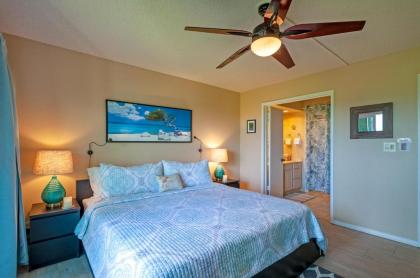 Spacious and light private with golf course and ocean views! - image 17