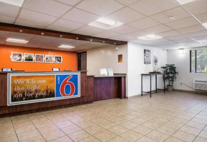 Motel 6-Prospect Heights IL - image 10