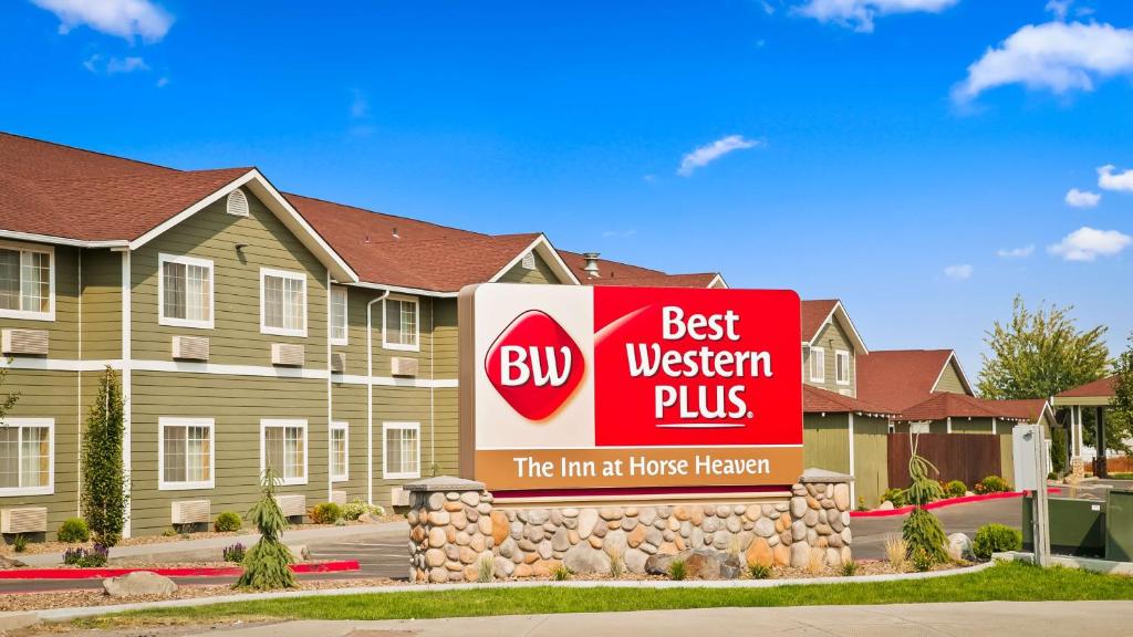 Best Western Plus The Inn at Horse Heaven - image 7