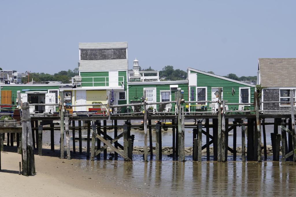 Provincetown Suites - image 7