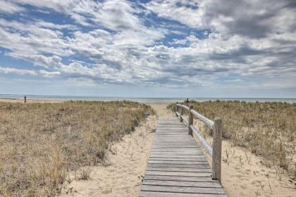 Provincetown Getaway with Private Beach Access! - image 12