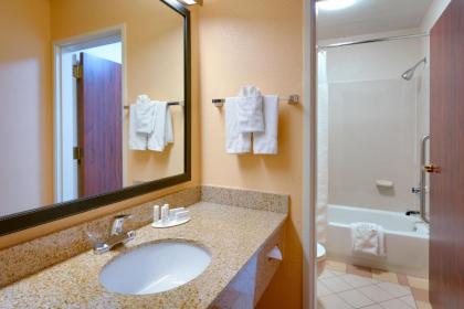 Fairfield Inn by Marriott Provo - image 10