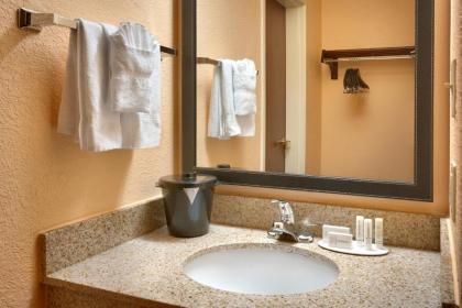 Fairfield Inn by Marriott Provo - image 15