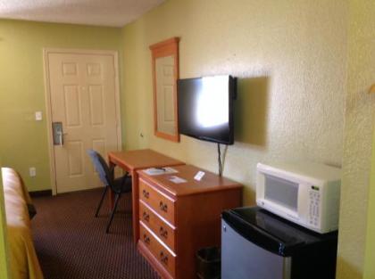 Americas Best Value Inn Pryor - image 10