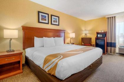 Quality Inn - image 10