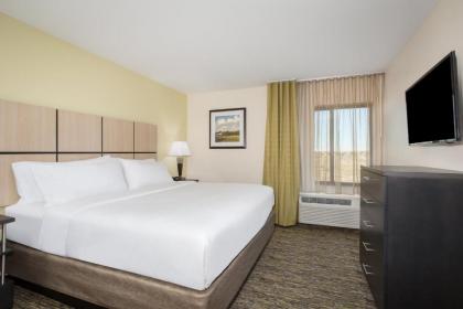 Candlewood Suites Pueblo an IHG Hotel - image 6