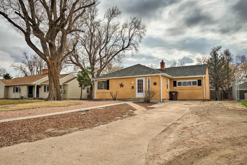 Pueblo House by Riverwalk 2 Miles to Fairgrounds! - image 7