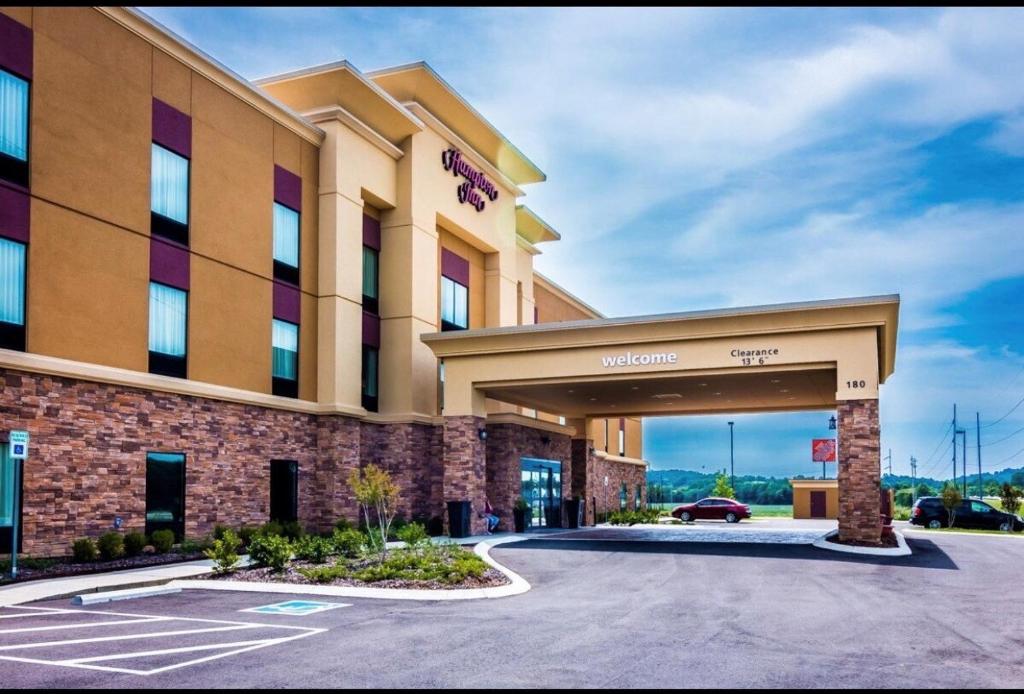 Hampton Inn Pulaski TN - main image