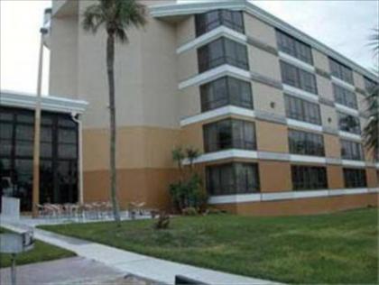 Punta Gorda Waterfront Hotel & Suites - image 2