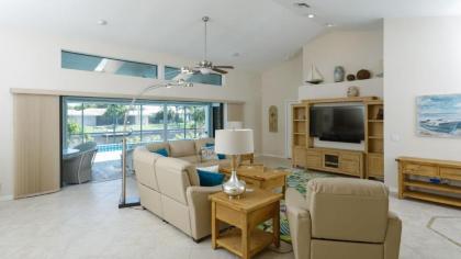 Luxury Villa with Private Pool on Charlotte Harbor Charlotte County Villa 1006 - image 10