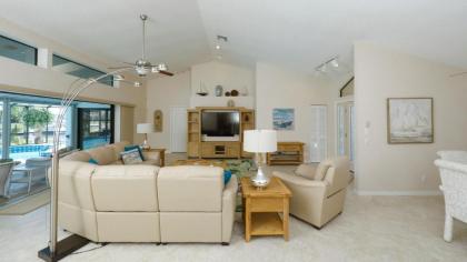 Luxury Villa with Private Pool on Charlotte Harbor Charlotte County Villa 1006 - image 11