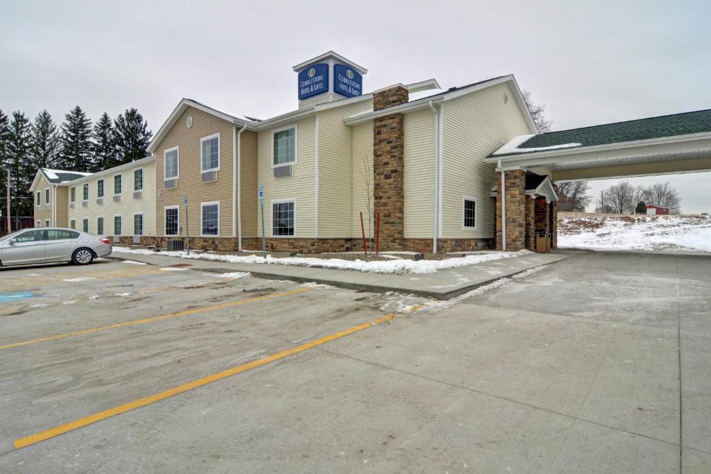 Cobblestone Hotel & Suites - Punxsutawney - main image