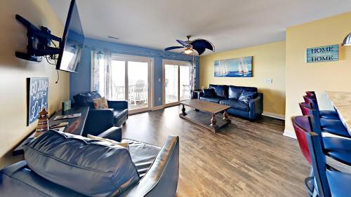 Put-in-Bay Waterfront Condo #202 - main image